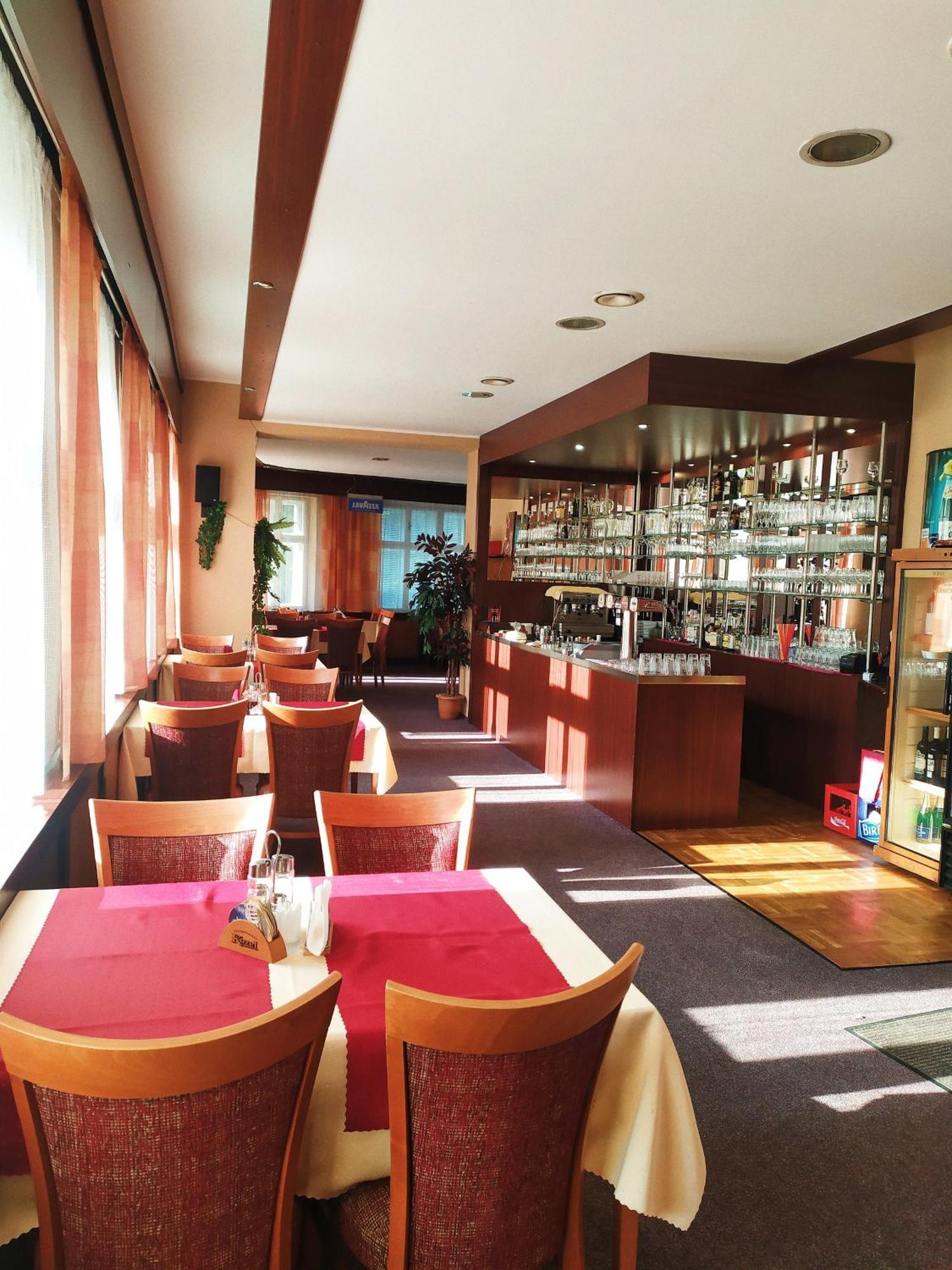 Hotel Grand 탄발트 외부 사진
